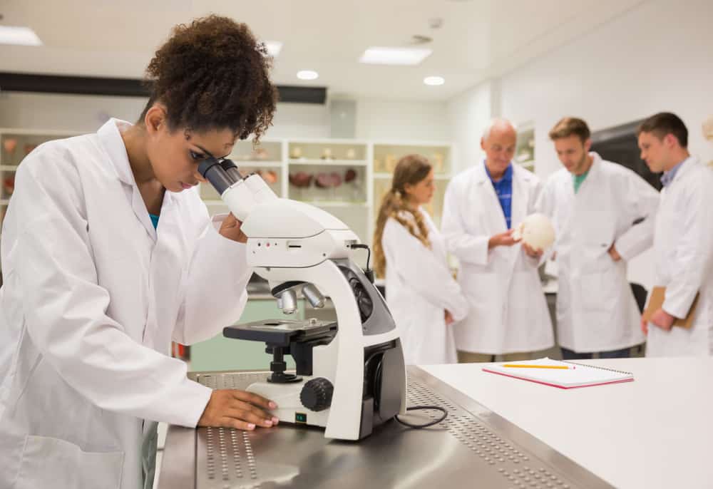 Six Reasons Healthcare Education Should Be Your Next Step